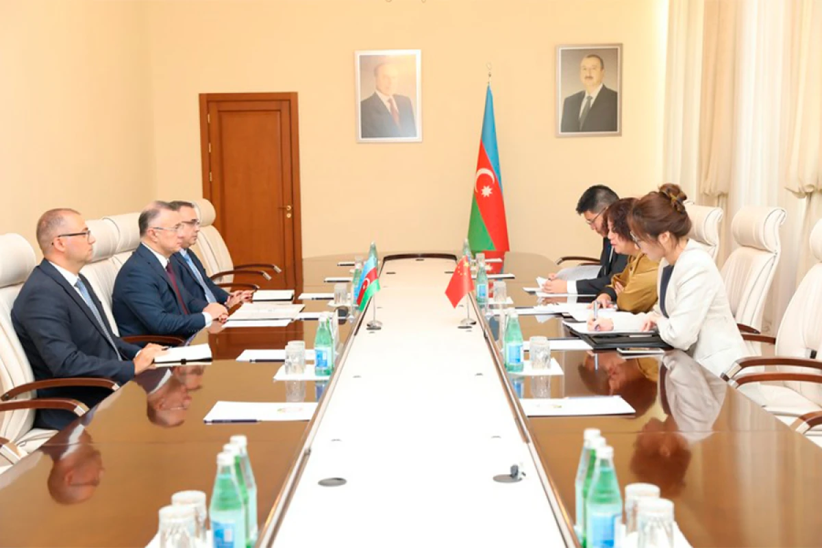 [[Azərbaycan və Çin]] səhiyyə sahəsində müzakirələr apardı