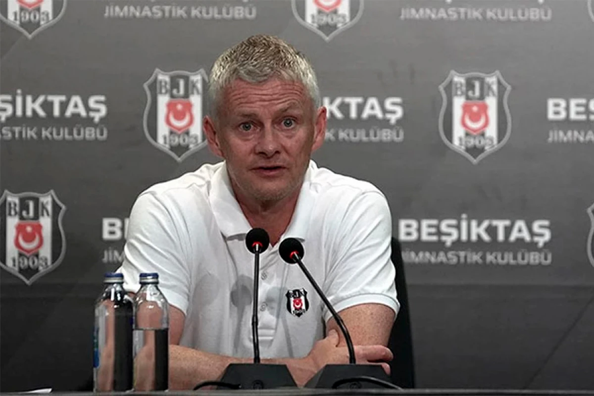 “Beşiktaş” Sulşerlə bağlı yayılan [[şayiələri]] təkzib etdi