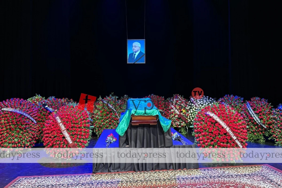 Xalq yazıçısı Elçin Əfəndiyevlə vida mərasimi keçirilir [[- FOTO]]