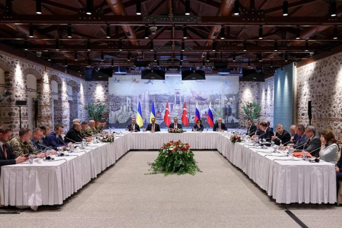 İstanbulda tarixi görüş: [[Liderlər bir araya gələ bilər]]