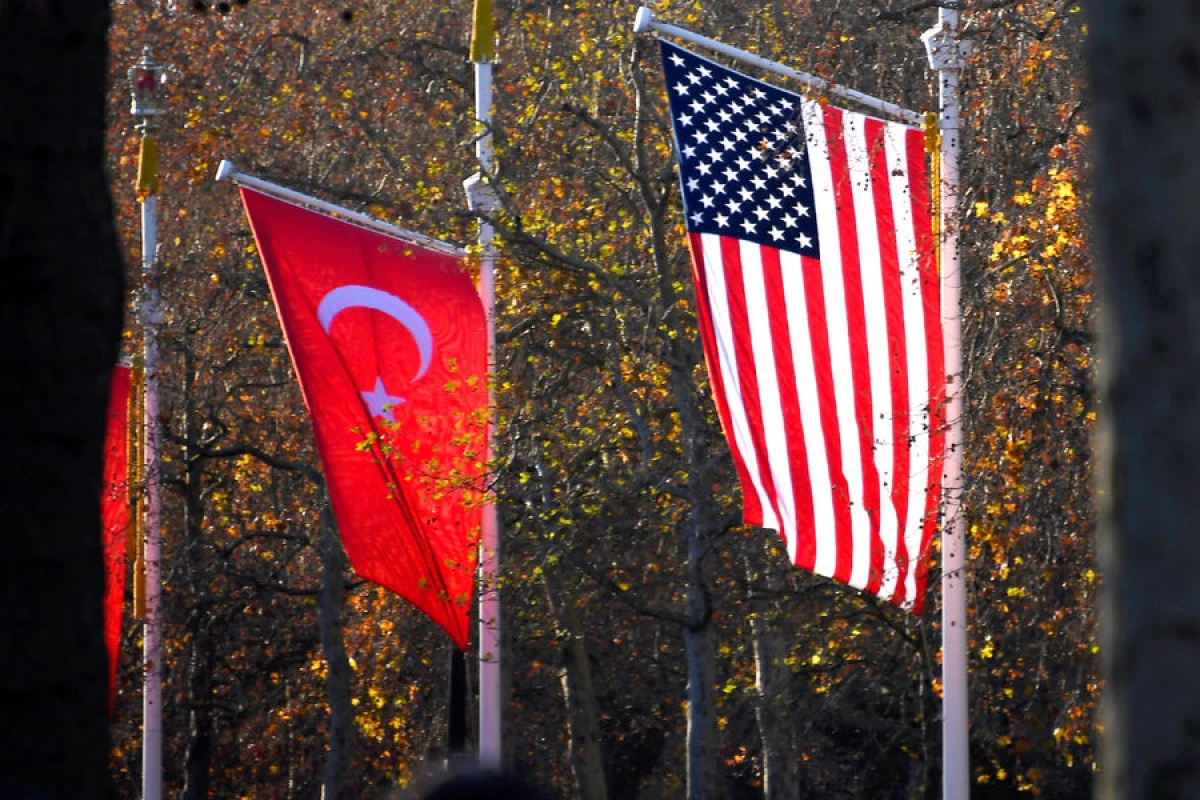 [[Ekspert:]] "Türkiyə ABŞ sanksiyalarından zərər görə bilər"