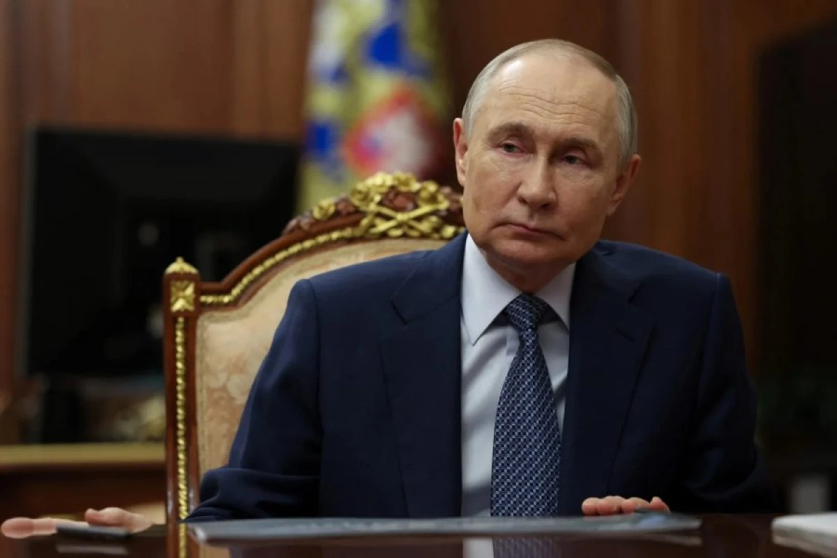 Putin BƏƏ prezidenti ilə [[görüşəcək]]