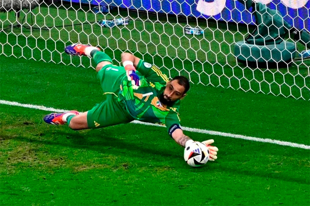 Donnarumma [[Parisi]] tərk edir