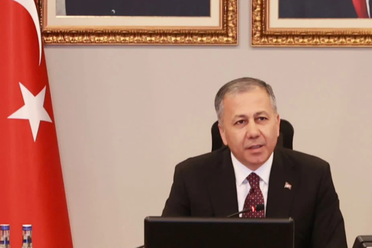 [[Ali Yerlikaya:]] "Zəlzələ ilə bağlı mənfi hal hələ qeydə alınmayıb"