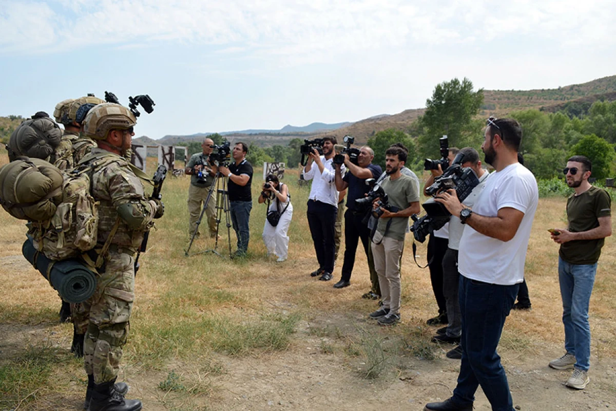 Müdafiə Nazirliyi [[hərbi hissədə]] mediatur keçirdi