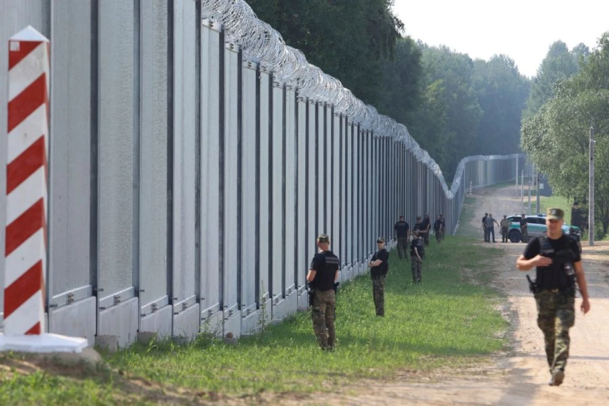 Belarus Polşanın hərbi qüvvəsindən [[narahatdır]]