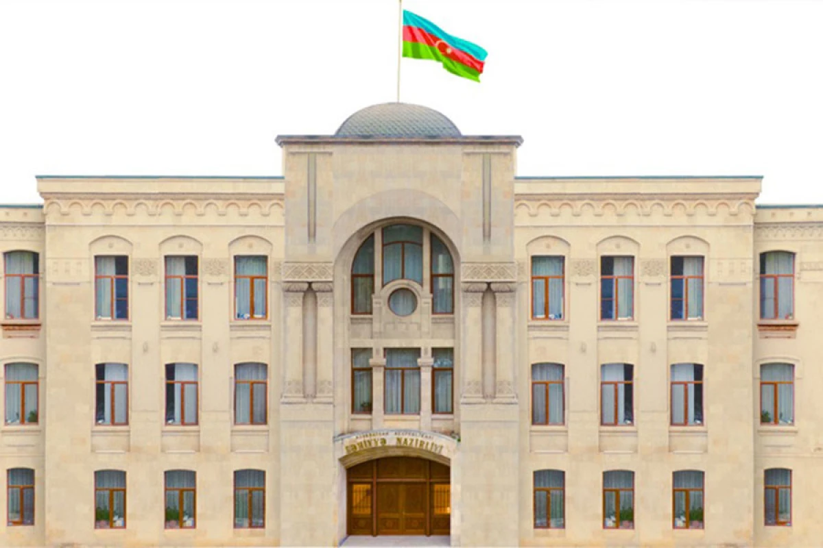 Səhiyyə Nazirliyi [[qeydiyyatsız botoks və dolğularla bağlı]] əhaliyə müraciət etdi
