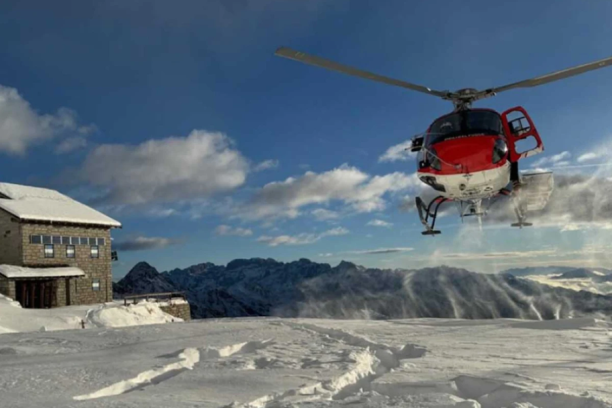 İtaliyada [[itkin düşən alpinistlərin]] cəsədləri tapıldı