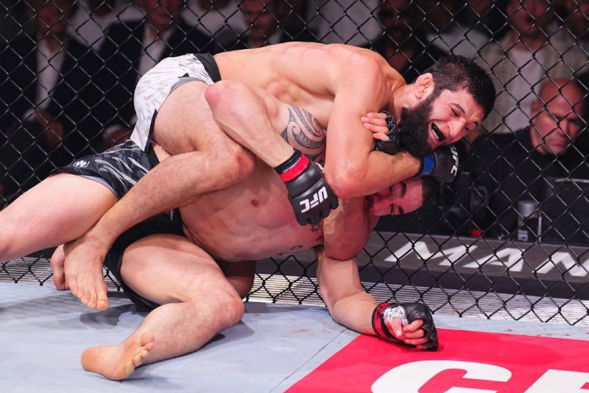 Həmzət Çimayev UFC çempionu oldu