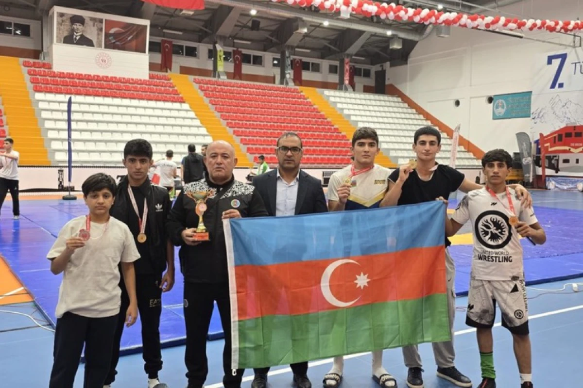 Güləşçilərimiz “Ani Cup” turnirində 17 qızıl medal qazandılar