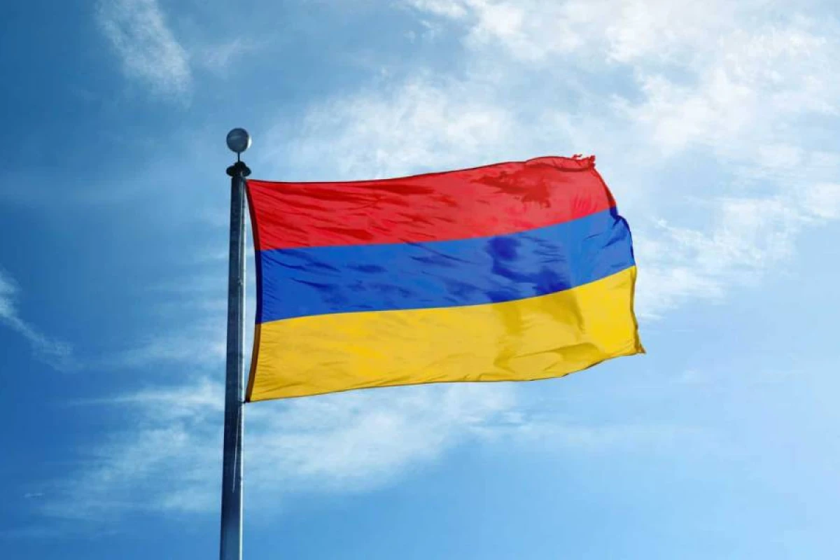 Ermənistan general‑mayoru [[vəzifəsindən azad etdi]]