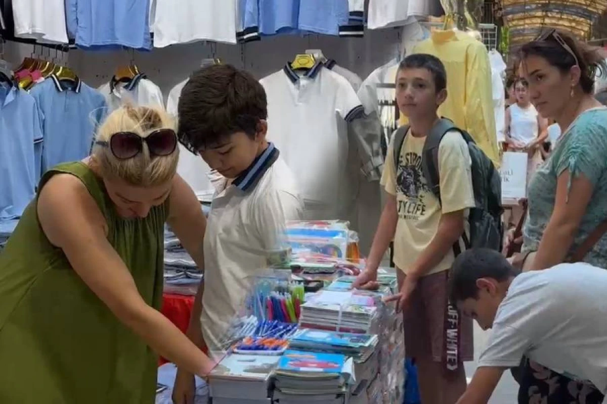 Məktəb alış-verişi CİB YANDIRIR: [[“Temu” bizim bazarımızı öldürüb” – Sədərəkdən REPORTAJ]]