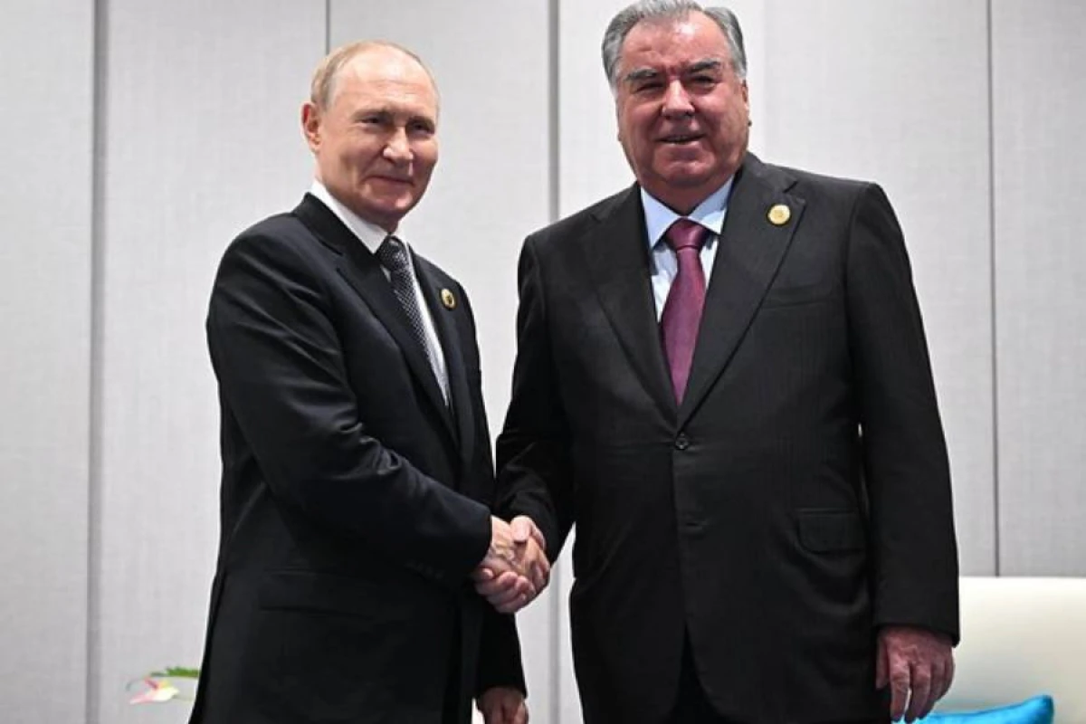 Putin ŞƏT sammitində Mərkəzi Asiya liderləri ilə görüşdü