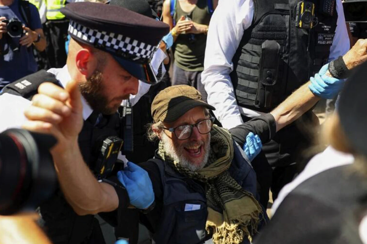 Britaniyada 110 nəfərə [[terrorçuluq ittihamı]] irəli sürüldü