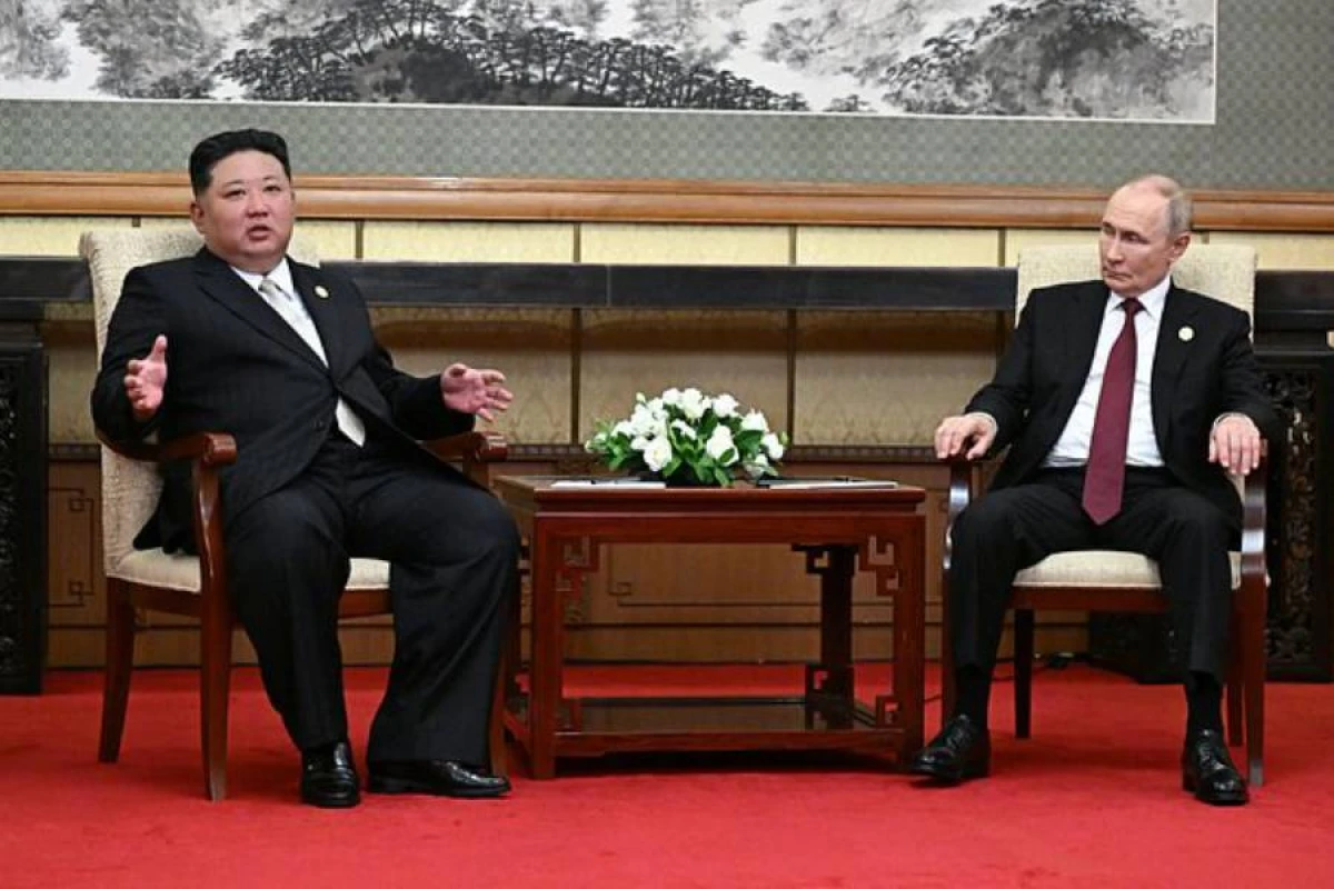 Putin və Kim Çen In Çində [[danışıqlara başladı]]