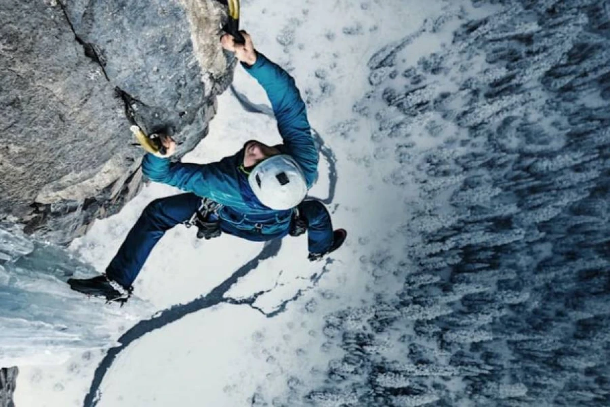 Rusiya qırğızıstanlı alpinistin ölümünü [[inkar etdi]]