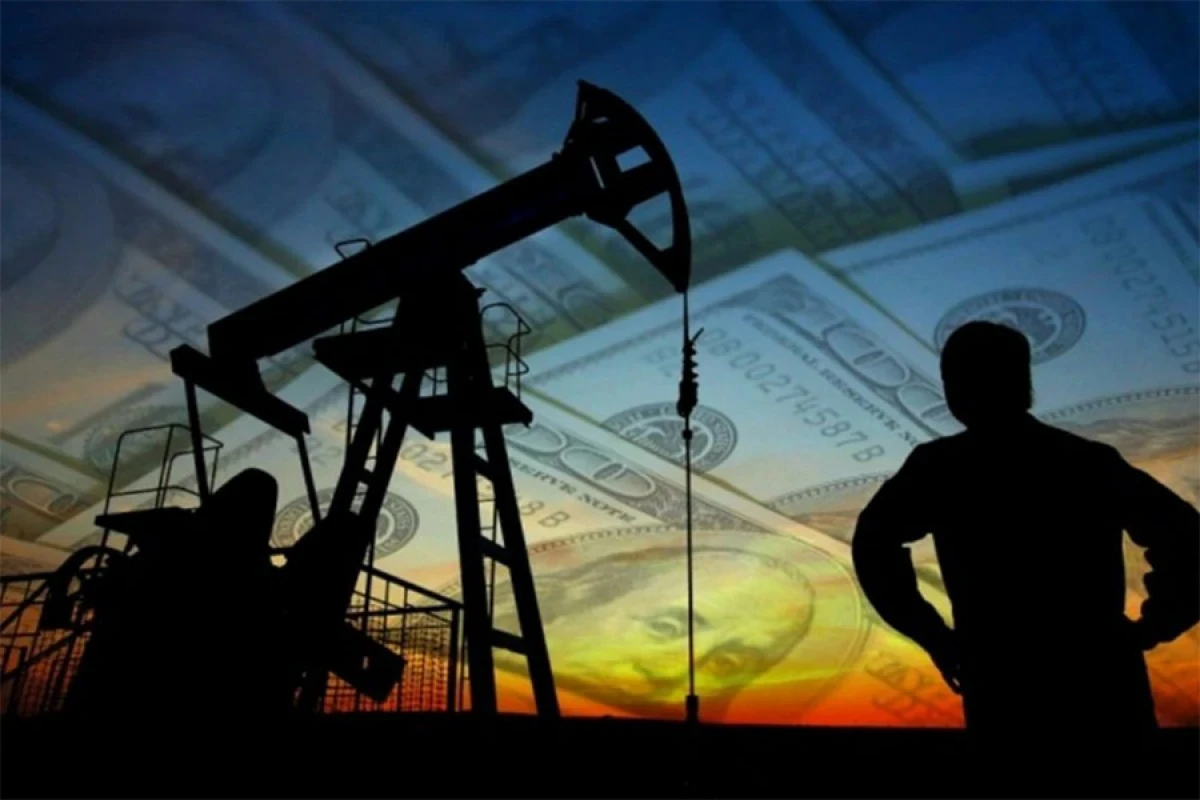 Neftin qiyməti ucuzlaşıb [[- İqtisadçı risklərdən danışdı]]