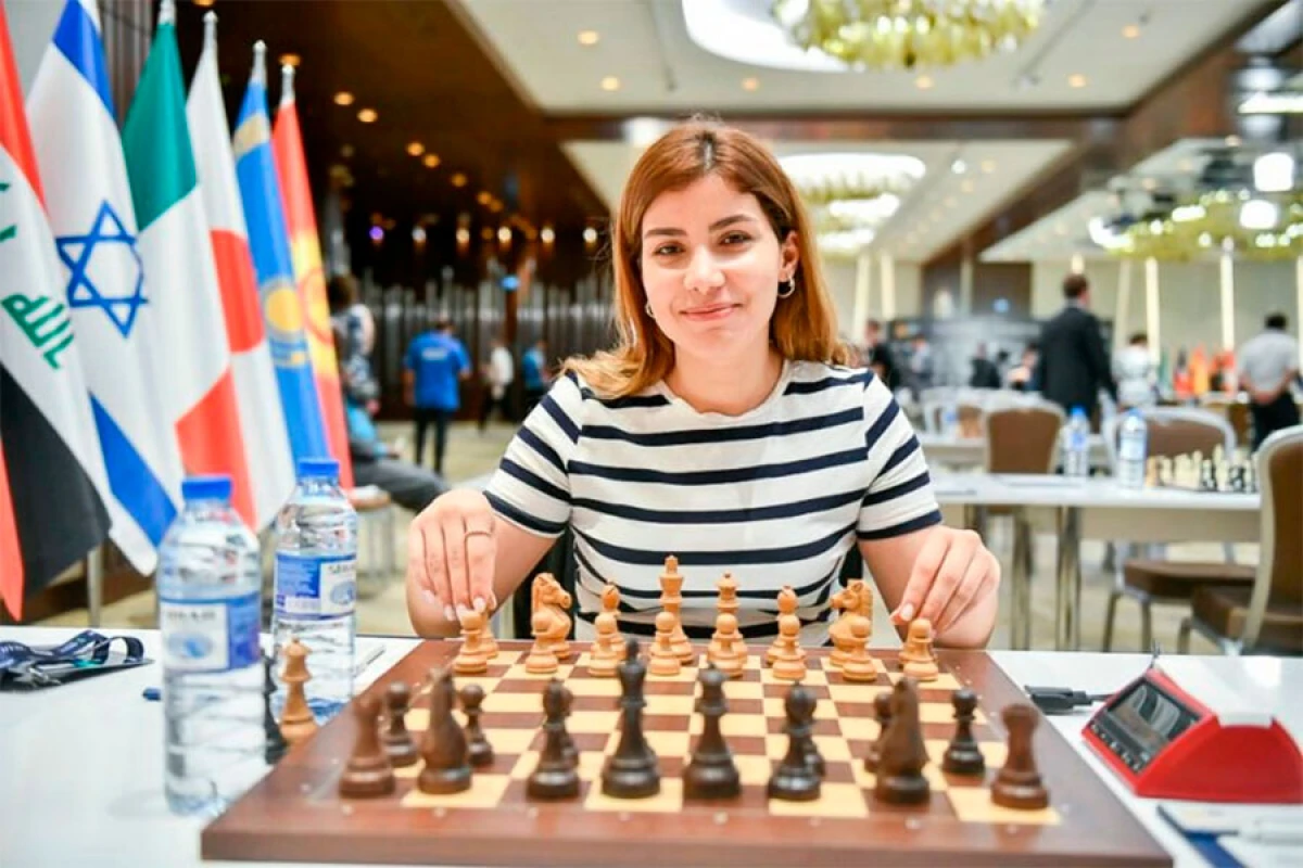 Azərbaycan şahmatçısı [[“Grand Swiss” turnirində]] liderliyə yüksəldi