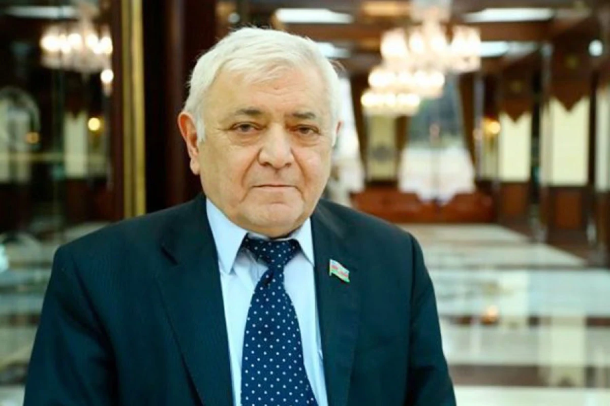 [[Aqil Abbas köçkünlərdən danışdı:]] “Ev sahibləri 5-6 ay da dözsünlər...”