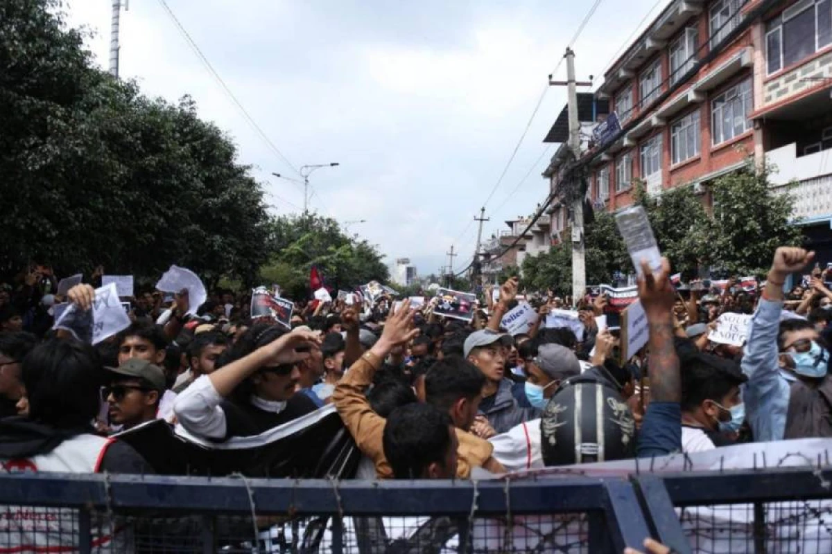Nepalda "Gen-Z" fəallarından [[siyasi islahat çağırışı]]