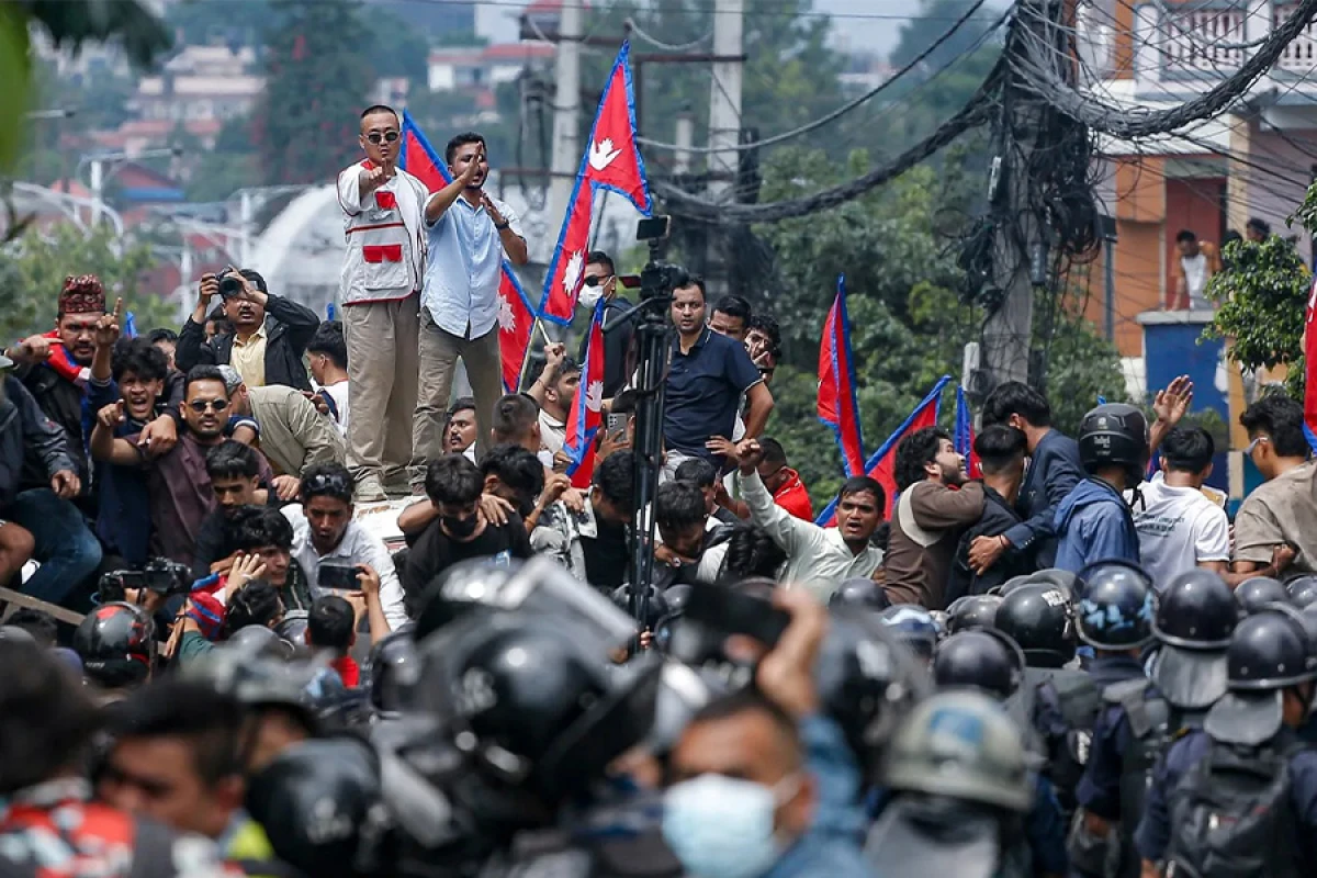 [[Nepal qarışdı:]] Kimlər ibrət dərsi alacaq?