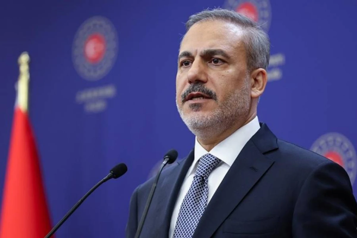 Fidan İtaliyaya [[gedəcək]]