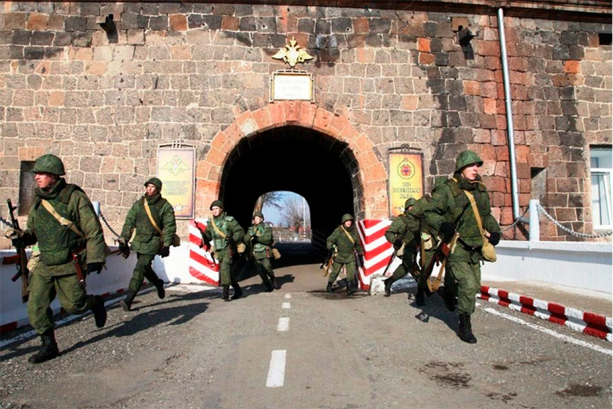 Ermənistan [[Rusiya hərbi bazasının öz ərazisindən çıxarılmasını]] düşünmür