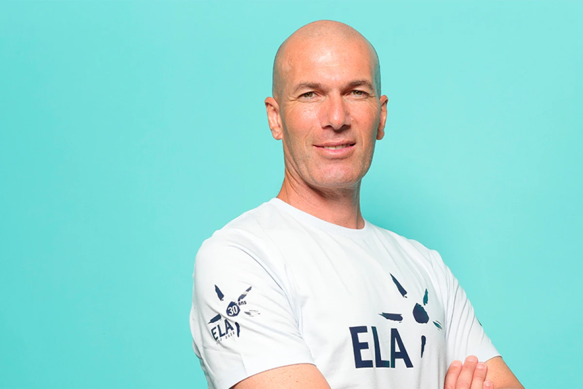 Zidan [[futbol tarixinin ən yaxşı məşqçisini]] açıqladı