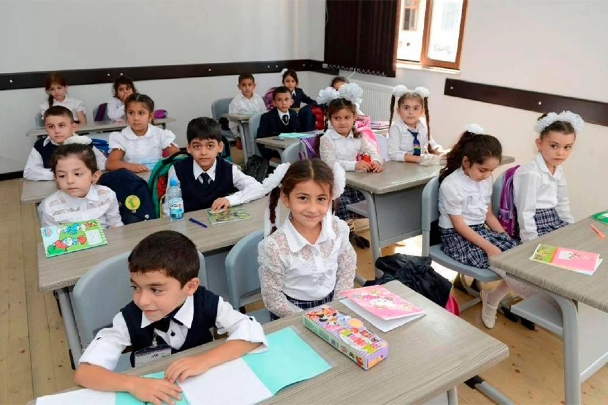 Sentyabrın 15-də [[2,2 milyon şəxs]] tədris ilinə başlayacaq