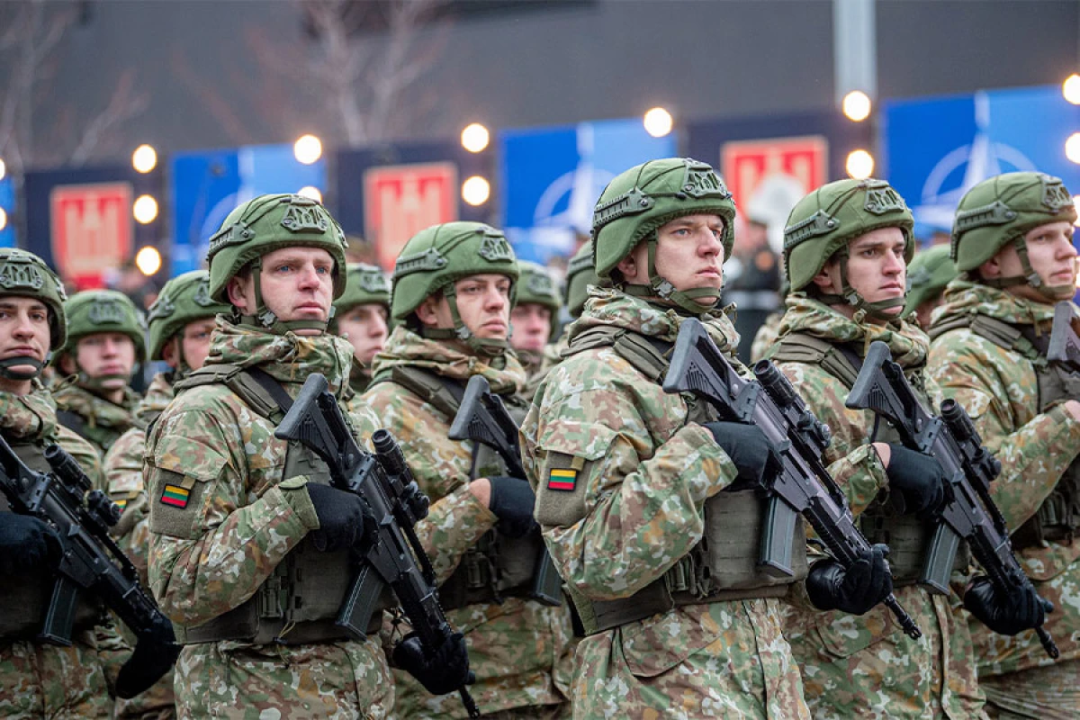 NATO Litvada [[genişmiqyaslı təlimlərə]] başladı