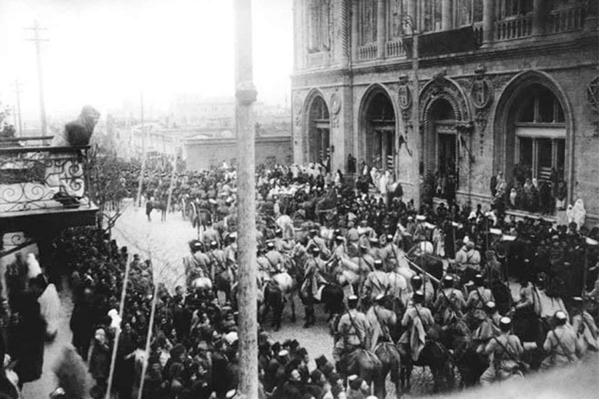 Qürur günü: [[Bakının azad olunmasından 107 İL KEÇİR...]]