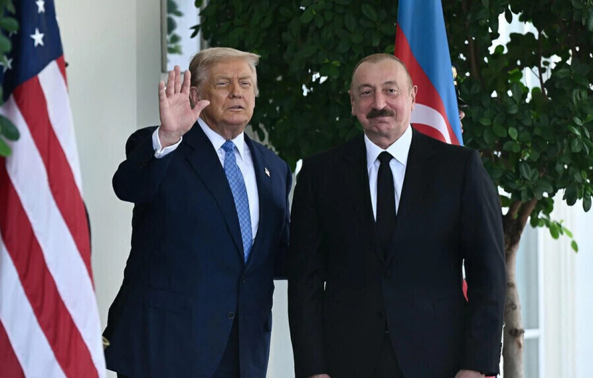 Trampın mesajı: [[Cənubi Qafqaz siyasətində Bakı ön planda!]]