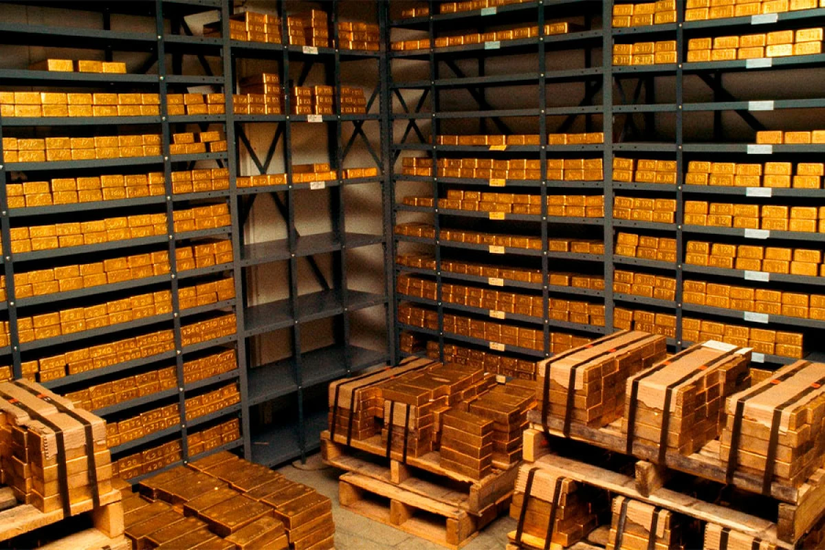 Qızılın qiyməti [[3720 dolları]] keçdi