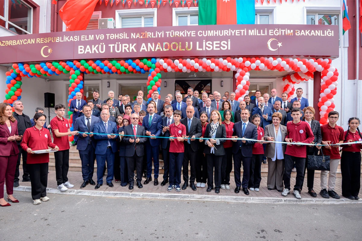 Bakı Türk Anadolu Liseyinin [[yeni binasının açılışı]] oldu