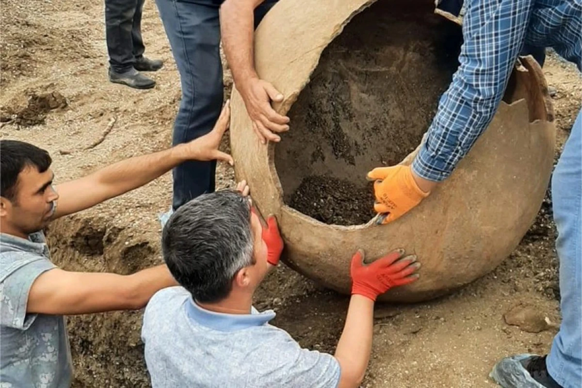 Masallıda antik dövrə aid [[küp məzarı]] üzə çıxdı