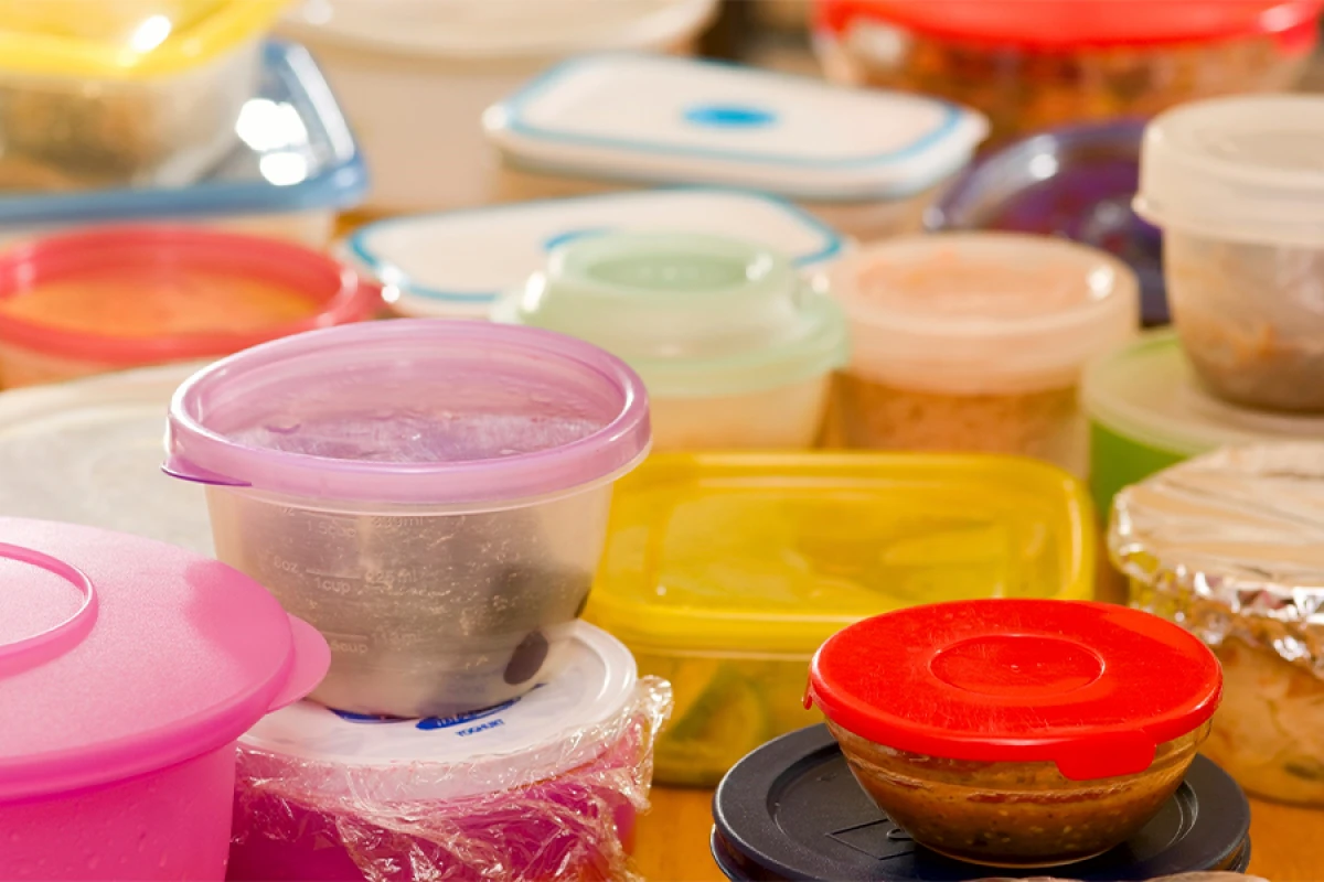 [[Ekspertdən xəbərdarlıq:]] Plastik şüşədə saxlanılan turşular ölümə səbəb olur!