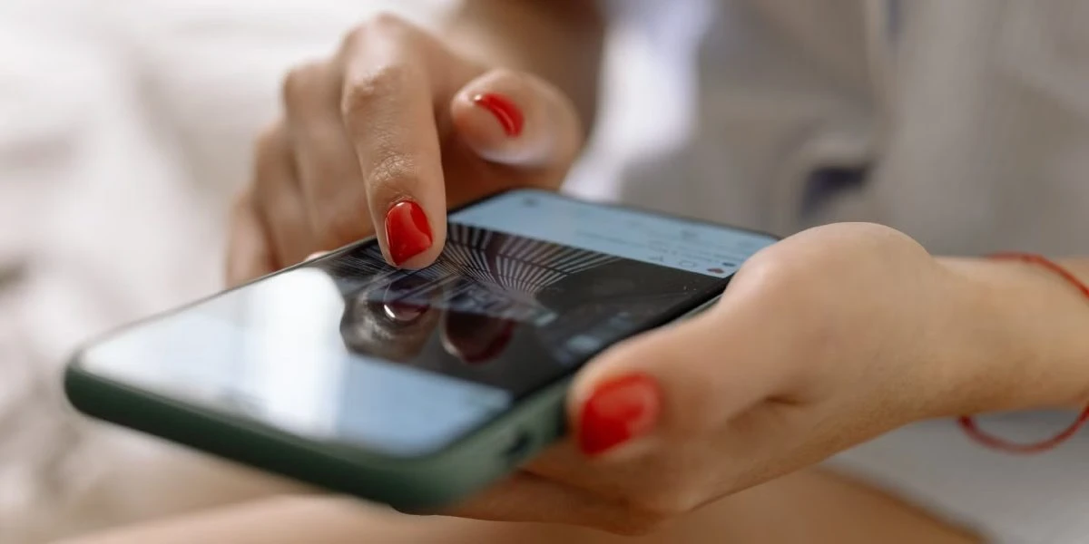 [[Smartfon asılılığından qurtulmaq]] üçün  unikal üsul