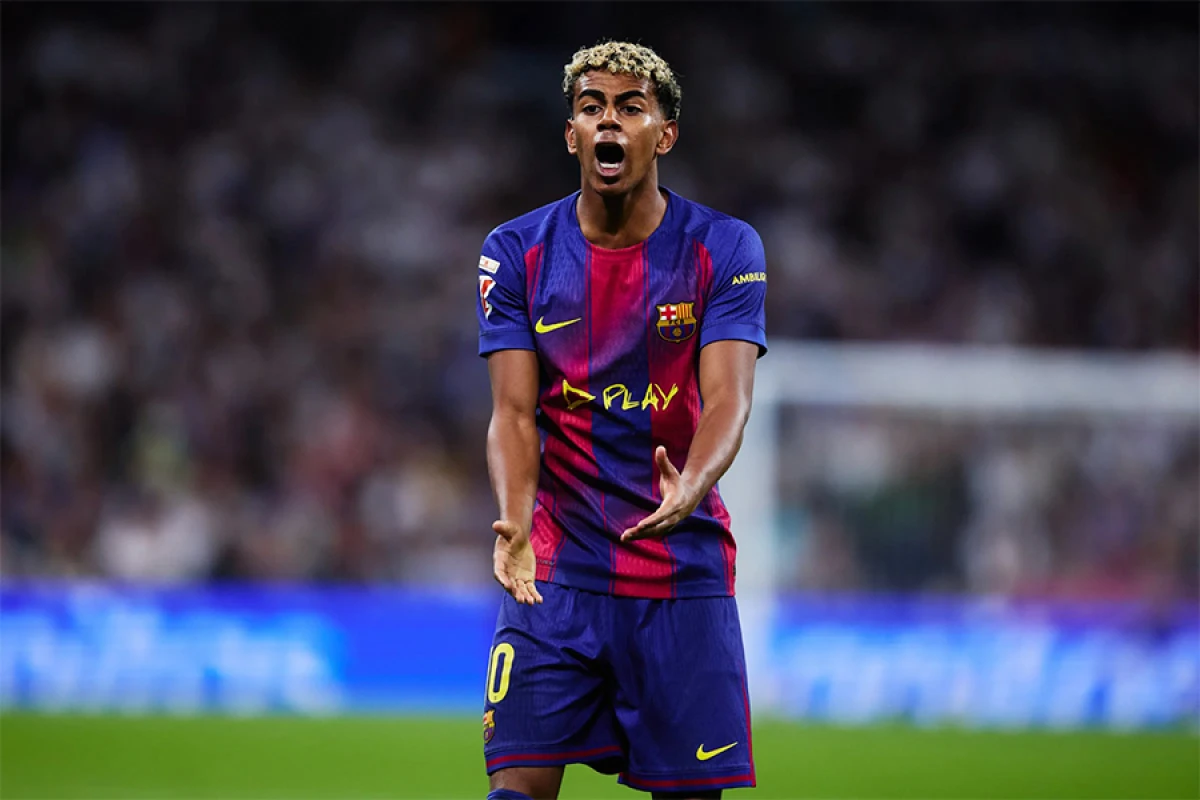 Yamal [[sosial media hesabını]] dəyişdi