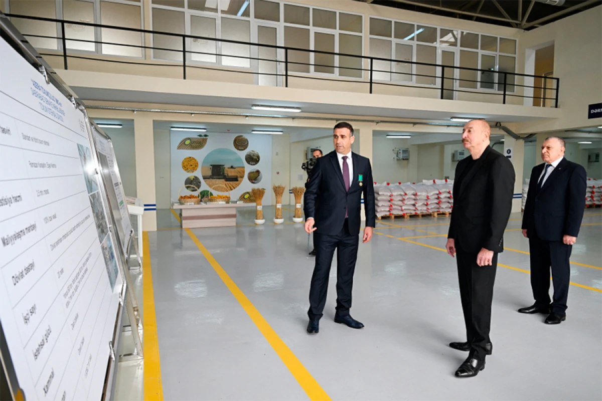 [[Prezident]] Sabirabad Sənaye Məhəlləsində toxum istehsalı müəssisəsinin fəaliyyəti ilə tanış oldu