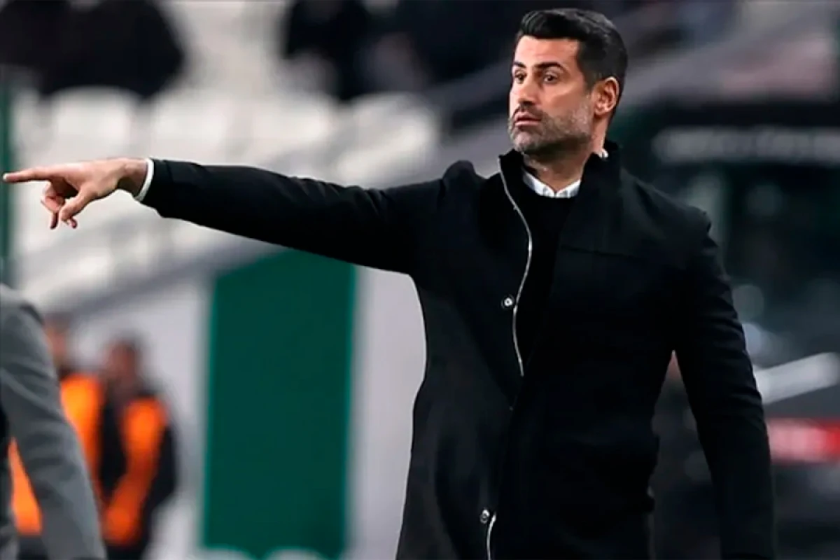 “Genclerbirliyi” [[yeni baş məşqçisinə]] qovuşdu