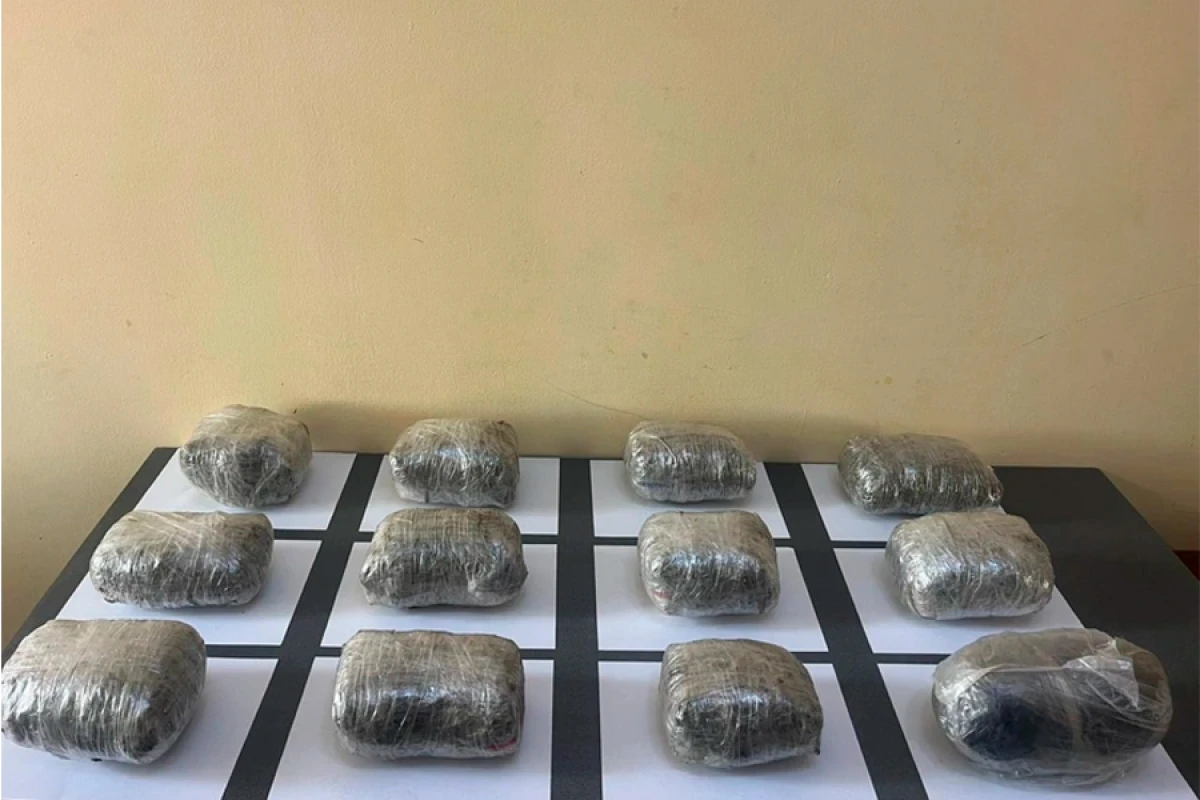 İrandan [[16 kiloqrama yaxın]] narkotikin keçirilməsinin qarşısı alındı