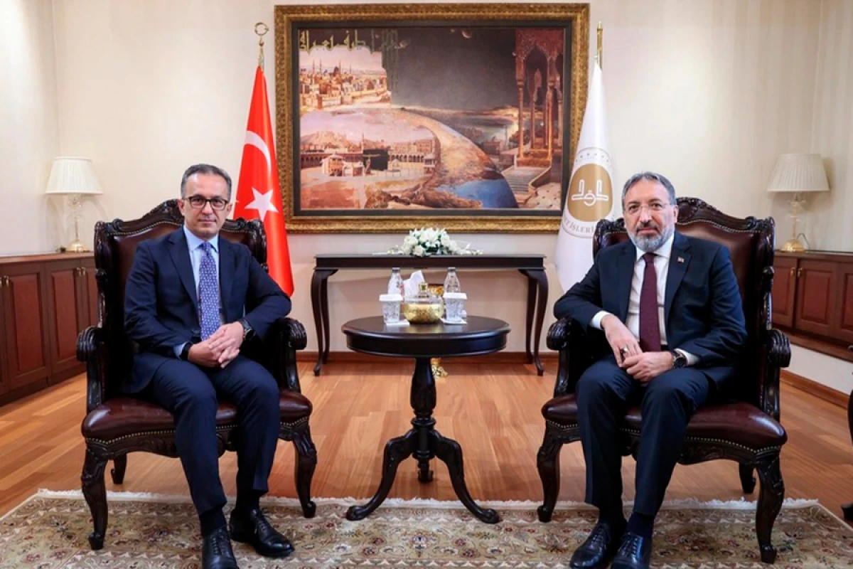 Ramin Məmmədov Türkiyə Diyanət İşləri İdarəsinin [[sədri ilə görüşdü]]