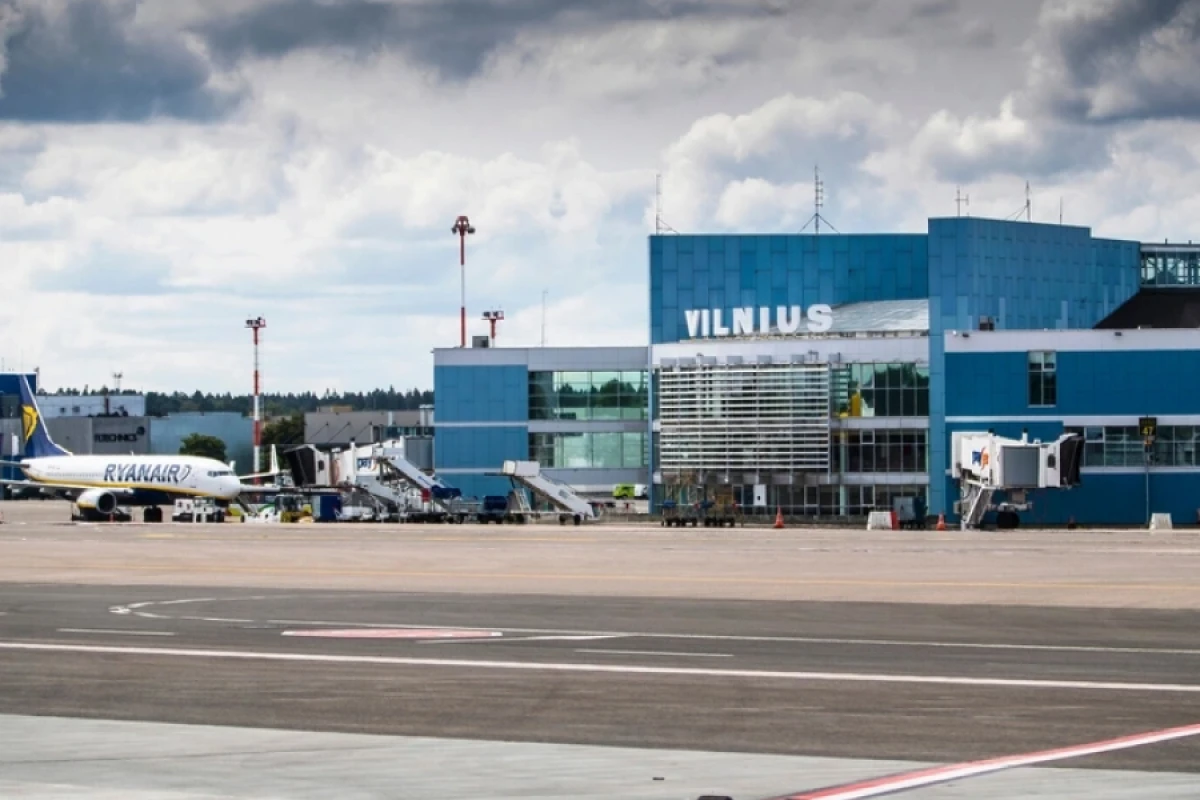 [[Vilnüs aeroportu]] hava şarlarına görə yenidən bağlandı
