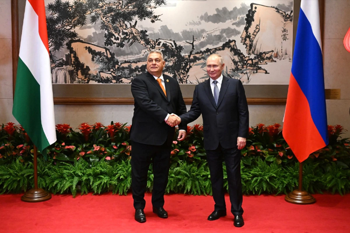 Avropaya uzaq Kremlə yaxın: [[Orban niyə Putinin sözçüsü kimi çıxış edir?]]