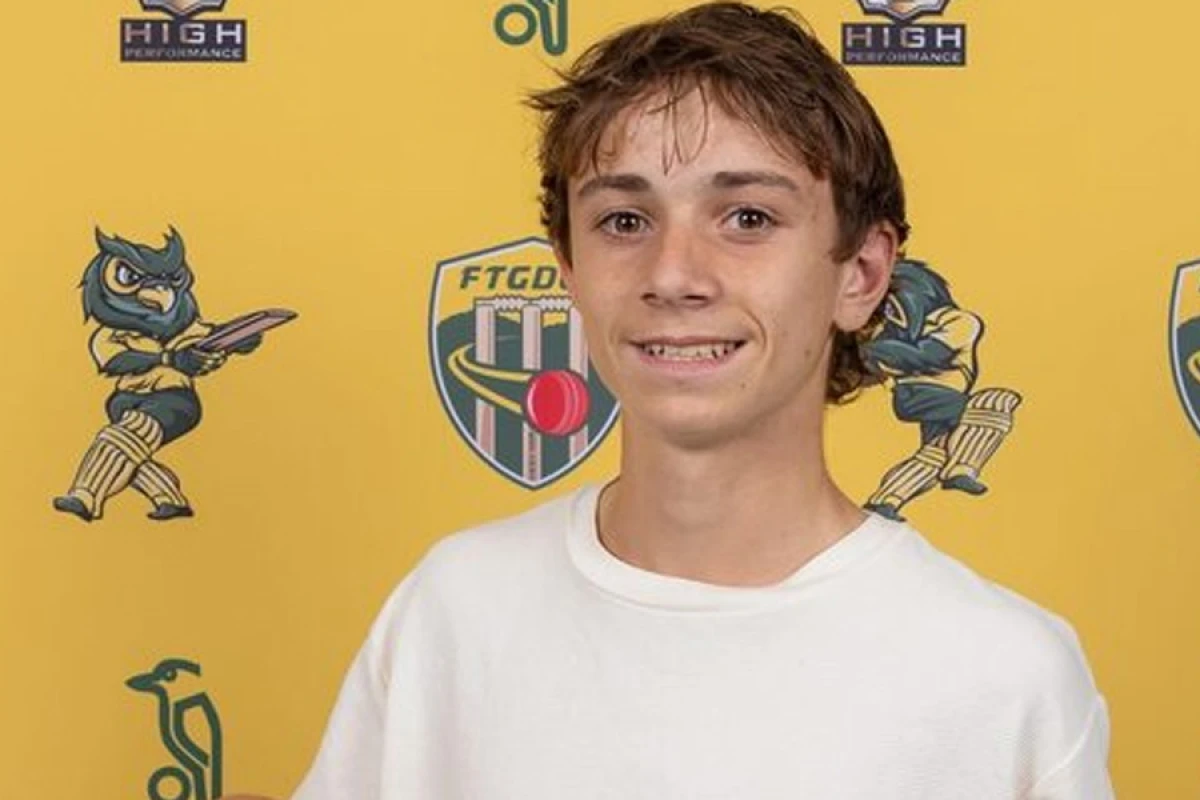 Top zərbəsi [[kriketçini]] həyatından etdi