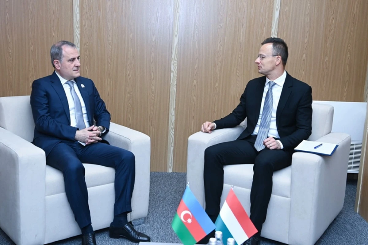 Azərbaycan və Macarıstan XİN başçıları strateji tərəfdaşlığı müzakirə etdi [[- YENİLƏNDİ]]
