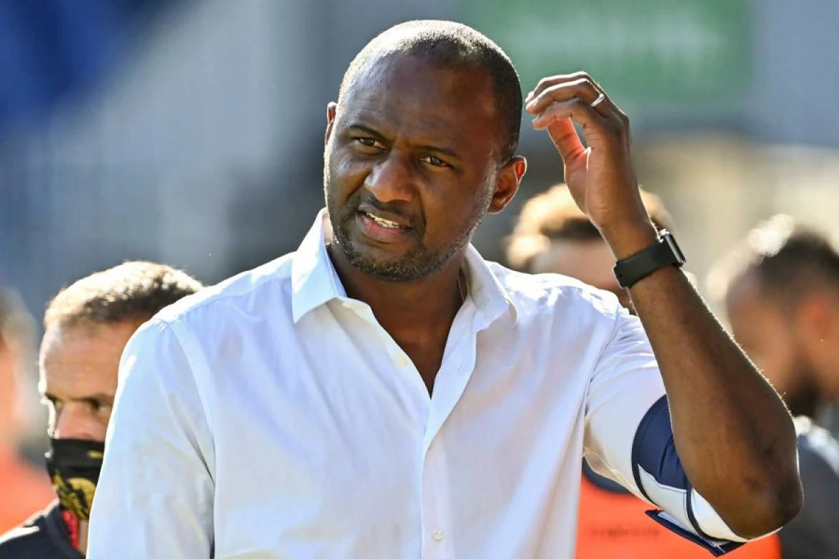 “Cenoa” böhrandan [[çıxış yolu]] axtarır