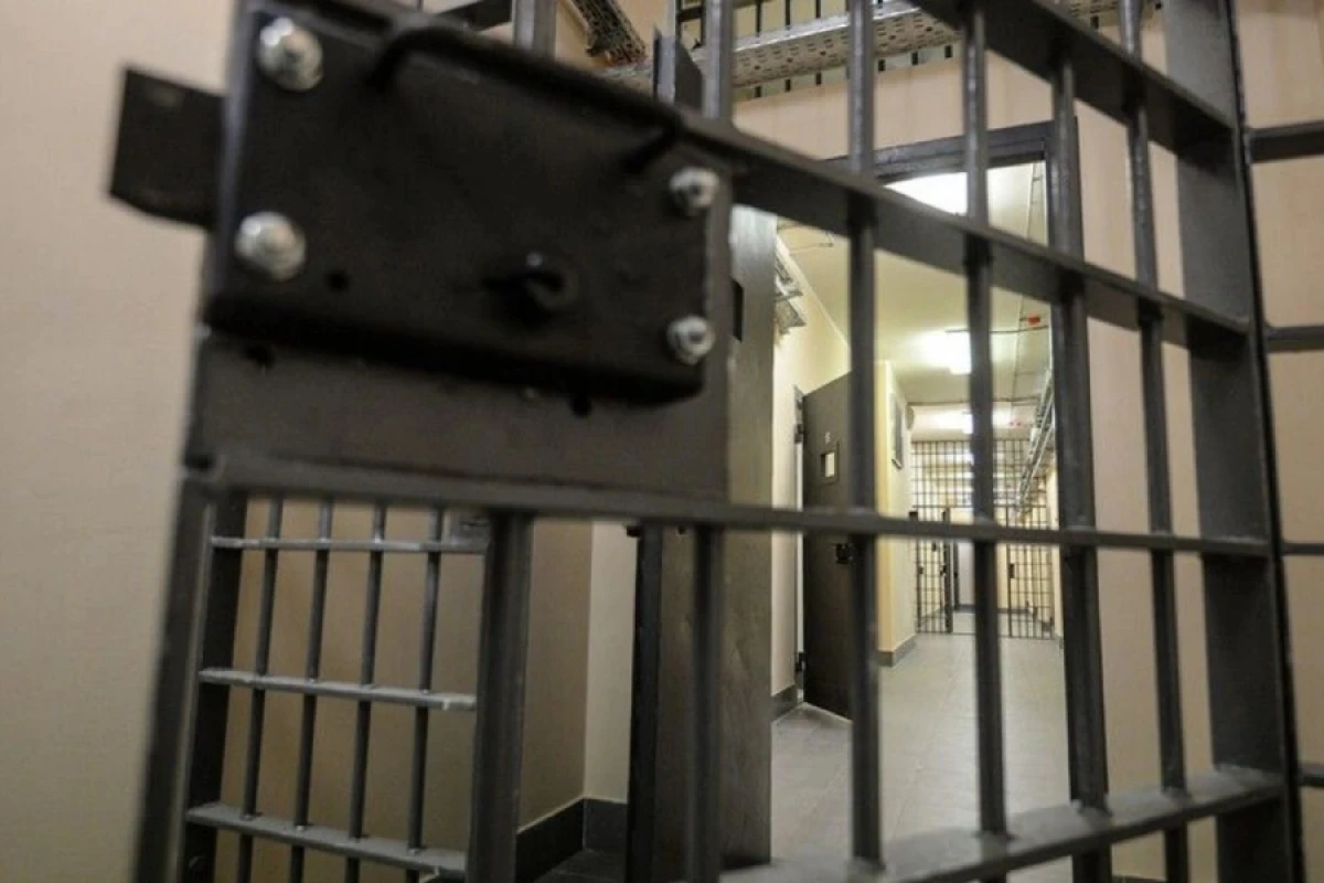 Toxunulmaz yoxdur [[MESAJI: Onların da "qapısı döyüləcək"!]]