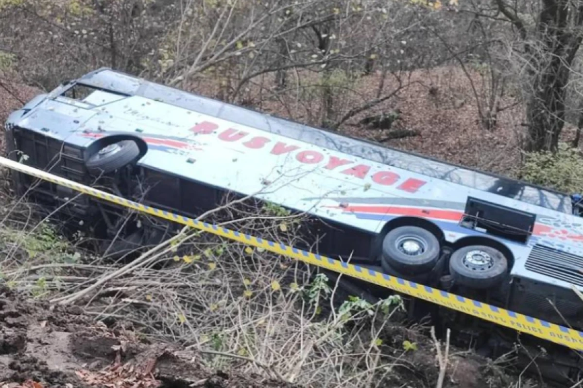 Ermənistanda baş verən avtobus qəzasında [[30 nəfər yaralandı]]