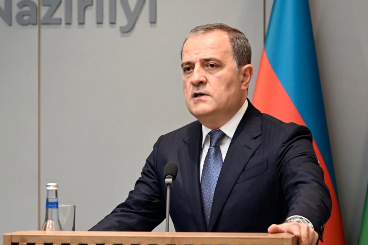 [[Ceyhun Bayramov]] Əlcəzairə rəsmi səfərə getdi